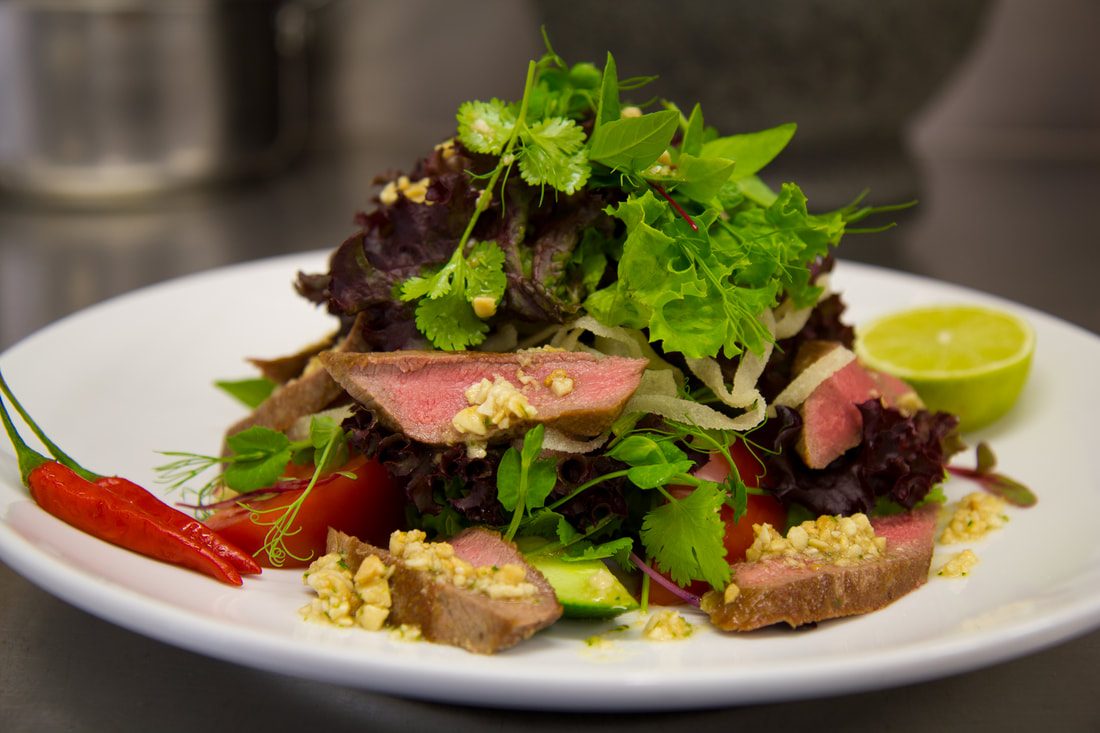 Seared beef salad